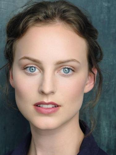 Headshot example 2